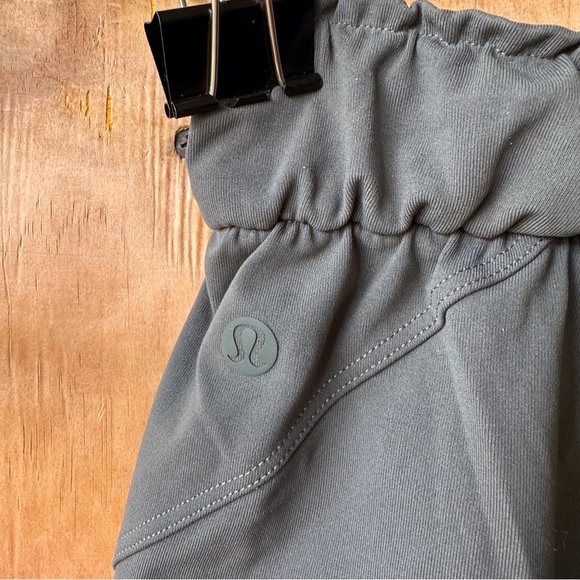 Lululemon On the Fly Jogger Olive Green Cuffed Hem Pull On Pant - Picture 6 of 12